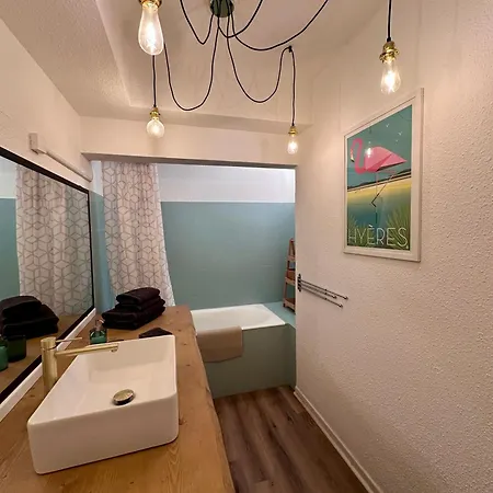 Cosy Sur Le Port D'hyeres Hyères