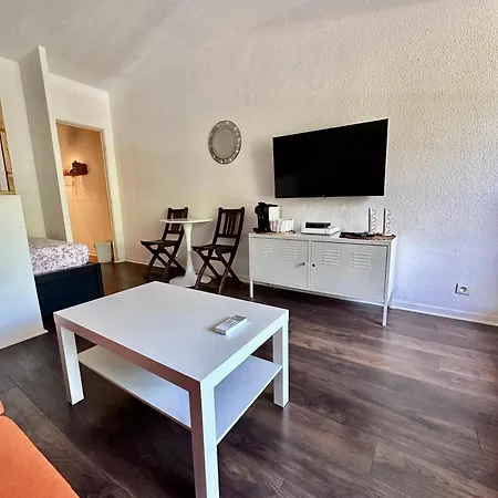 Апартаменты Cosy Sur Le Port D'hyeres Йер