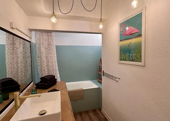 Cosy Sur Le Port D'hyeres Hyeres