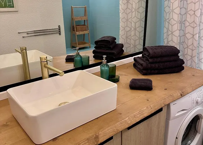 Cosy Sur Le Port D'hyeres Apartment