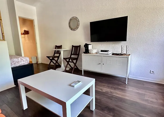 Apartment Cosy Sur Le Port D'hyeres Hyeres