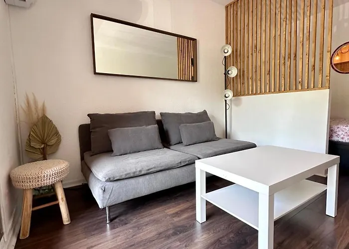 Cosy Sur Le Port D'hyeres *